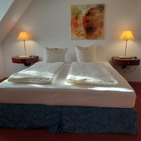 Der Heurige Im Gasthaus Zum Loewen Freising Zewnętrze zdjęcie