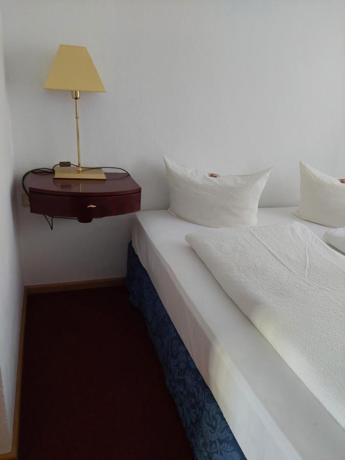 Der Heurige Im Gasthaus Zum Loewen Freising Zewnętrze zdjęcie